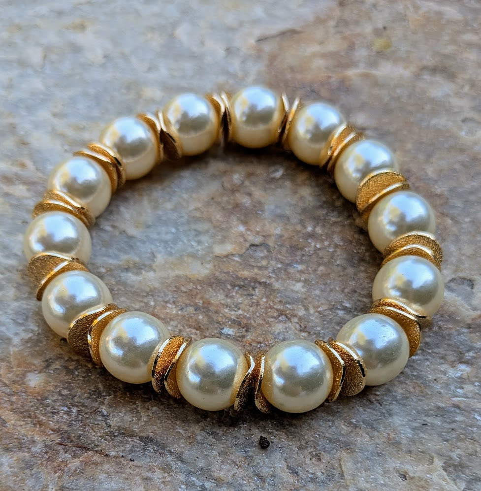 Pearl & Gold Elegance Stretch Bracelet