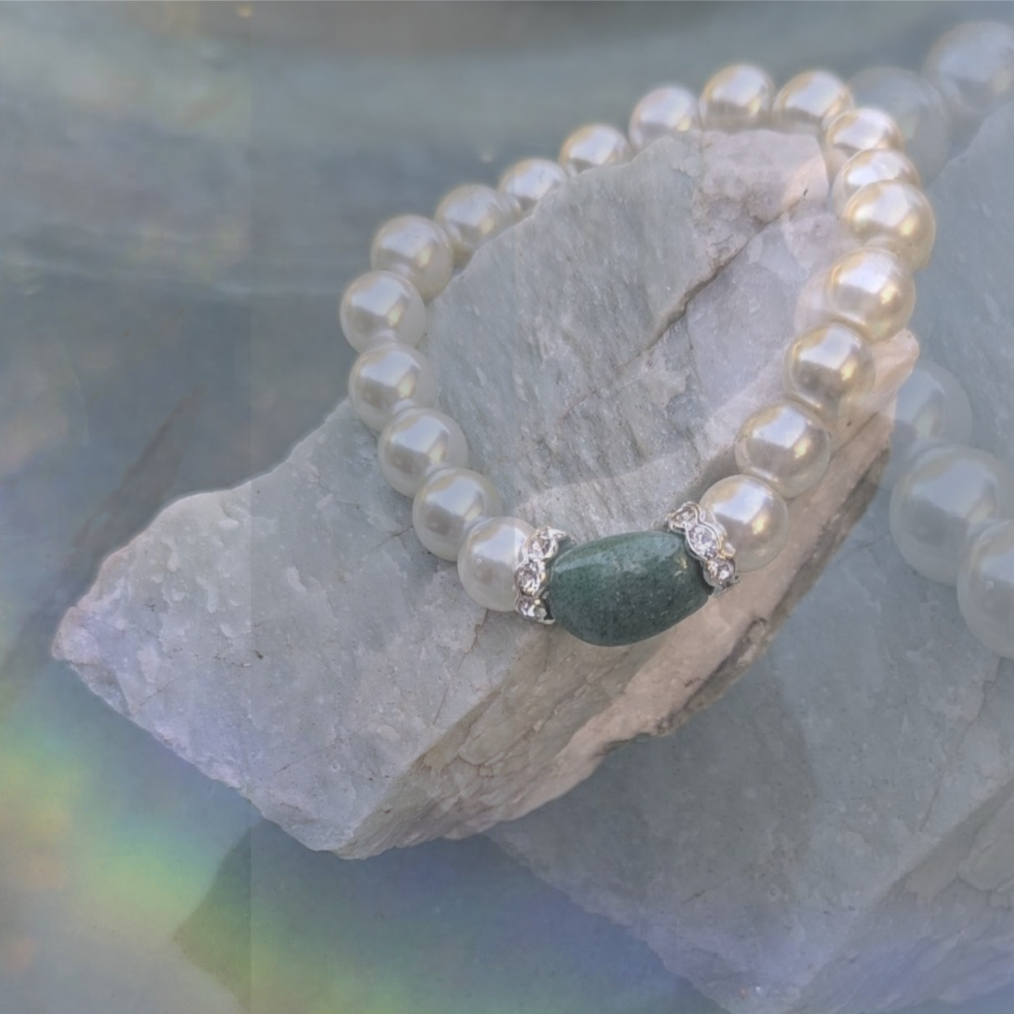Pearl Stretch Bracelet with Jade Center